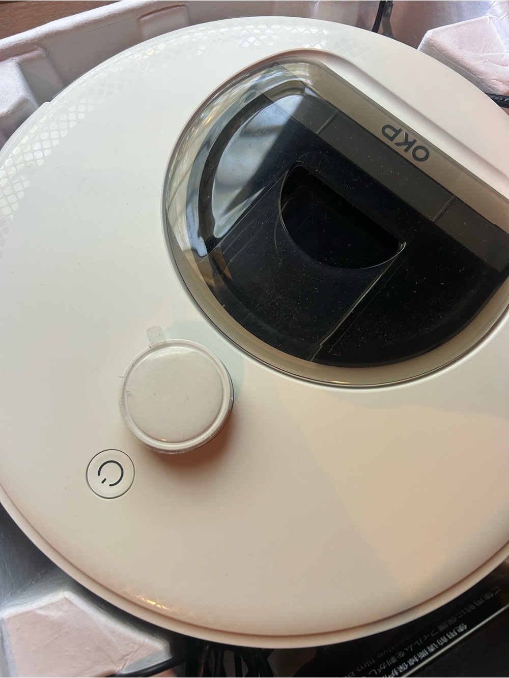 OKP White Robot Vacuum Cleaner